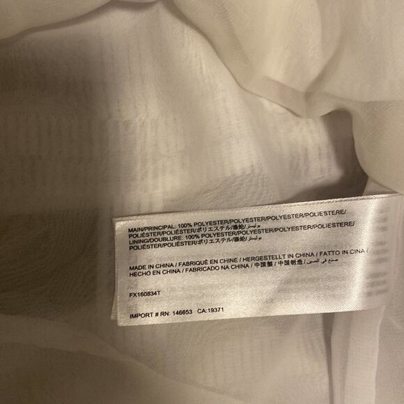 Finders Keepers White Ruffle Off The Shoulder Top GUC US Size Small - Picture 5 of 11